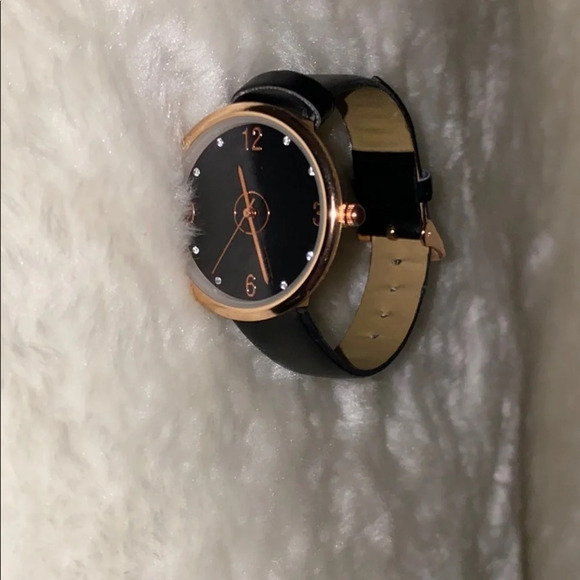 Black leather rose gold ladies watch - Picture 13 of 16
